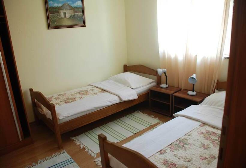 Anica Apartmani