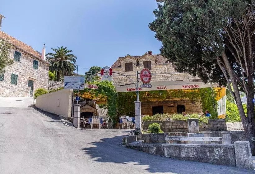 Apartments And Rooms Drpić