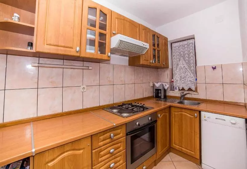 Apartments And Rooms Drpić