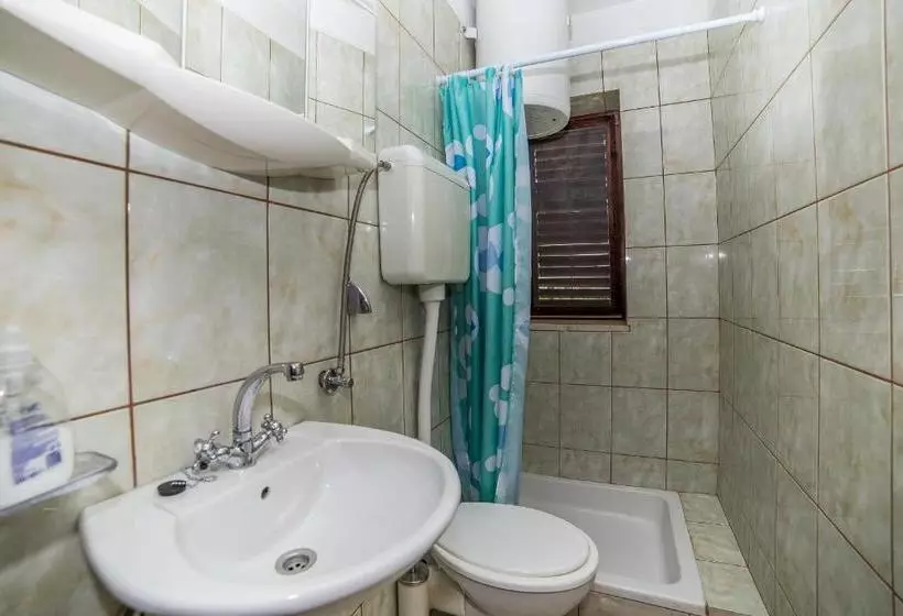 Apartments And Rooms Drpić