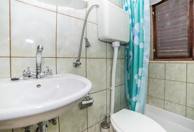 Apartments And Rooms Drpić