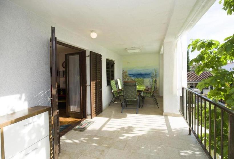 Apartment Laurus / Two Bedrooms A1