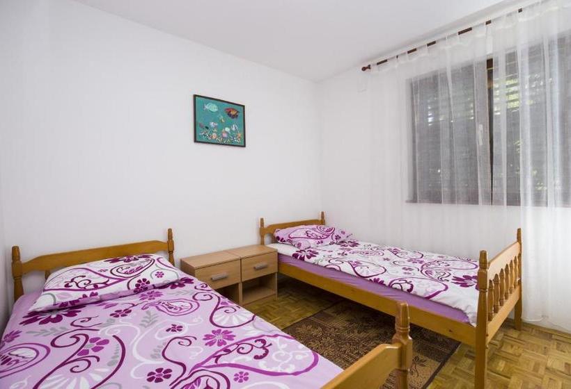 Apartment Laurus / Two Bedrooms A1