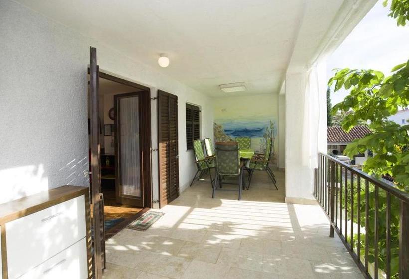 Apartment Laurus / Two Bedrooms A1