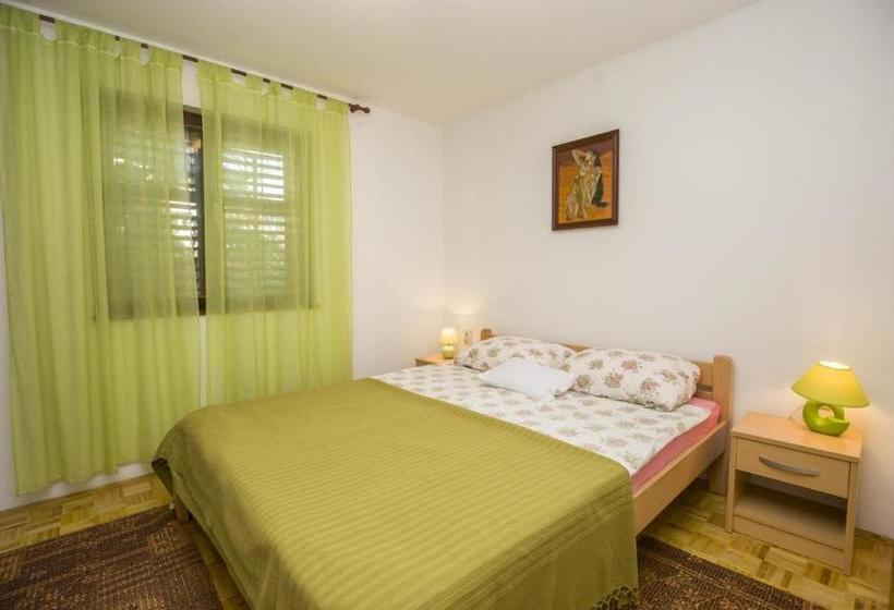 Apartment Laurus / Two Bedrooms A1