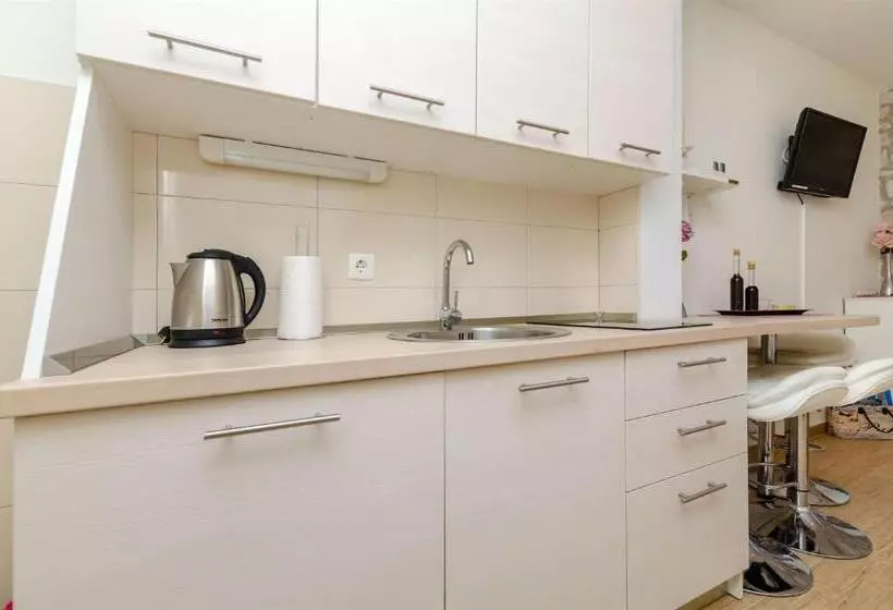 Apartments Djurdjica