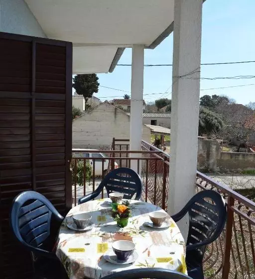 Apartments Ivica Pakostane