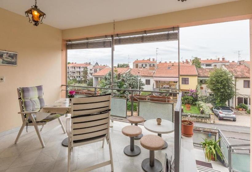 Apartments Lučo Near The Beach And City Center