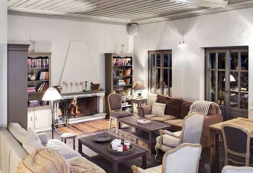 בית מלון כפרי Avragonio