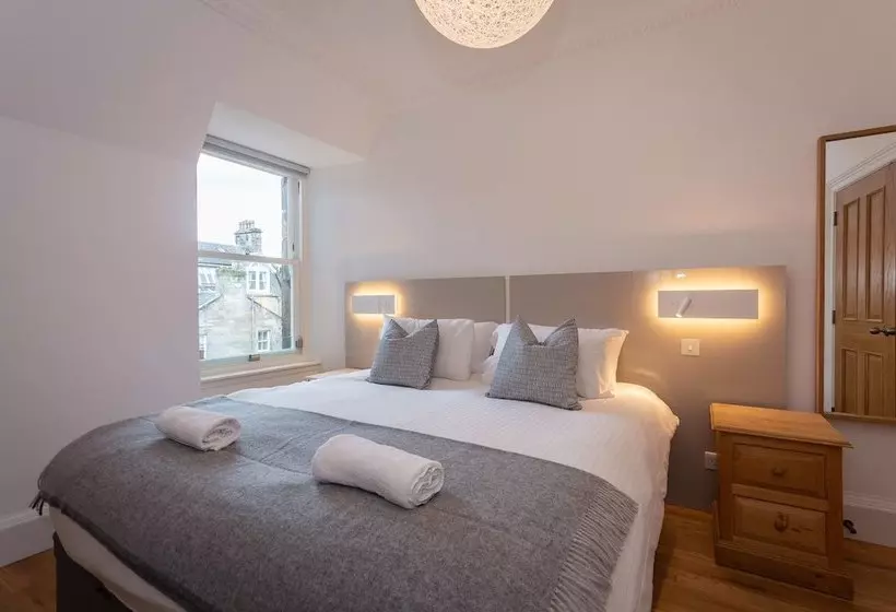 Luxury Penthouse On The Scores   Best View In St Andrews