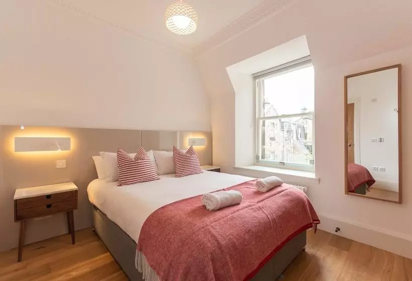 Luxury Penthouse On The Scores   Best View In St Andrews
