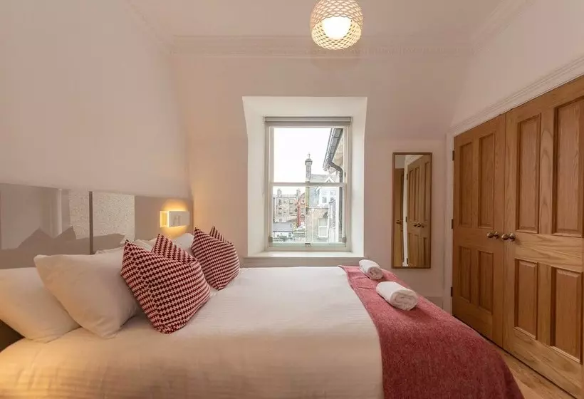 Luxury Penthouse On The Scores   Best View In St Andrews