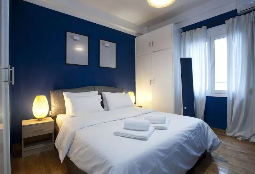 Patision, A Modern & Comfortable Apartment