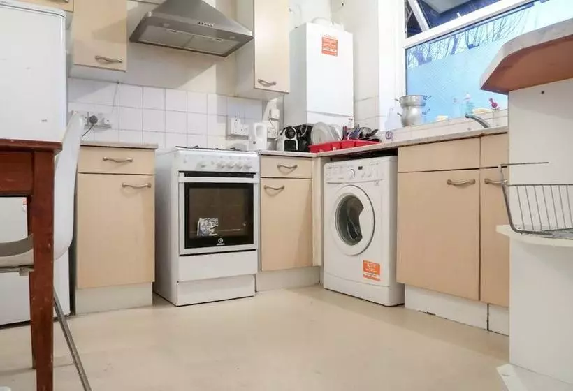 ペンション Hind Grove