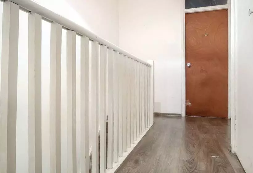 ペンション Hind Grove