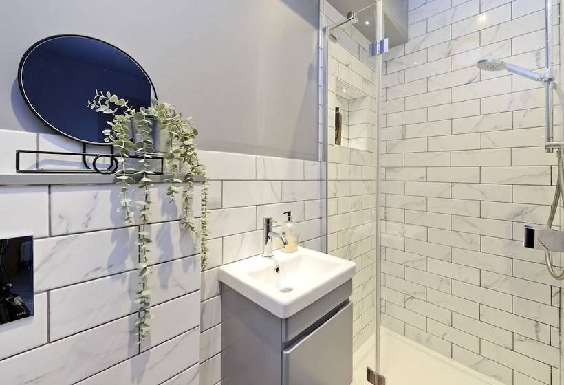 Stylish Family Home By Twickenham Stadium By Underthedoormat