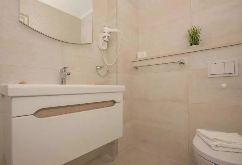 Apartments Leone Lukas