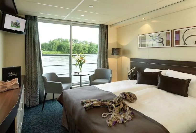 هتل Crossgates Ship 4 Star  Nizzaufer  Frankfurt