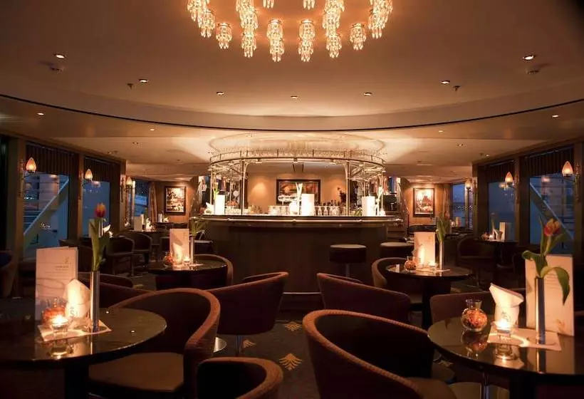 هتل Crossgates Ship 4 Star  Nizzaufer  Frankfurt