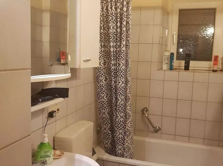 Lakeside Smoker Apartment Fdh