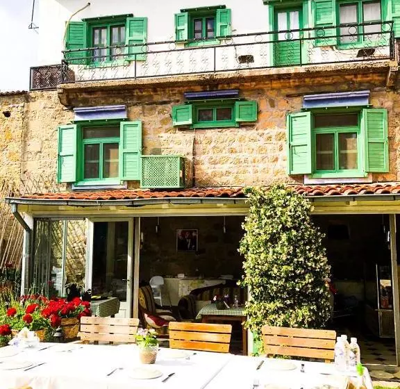 Majatalo Adatepe Otel