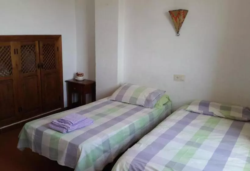 ペンション El Tinao