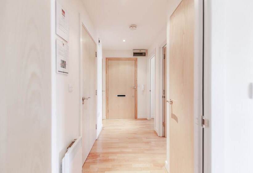 Roomspace Apartments Park Lane