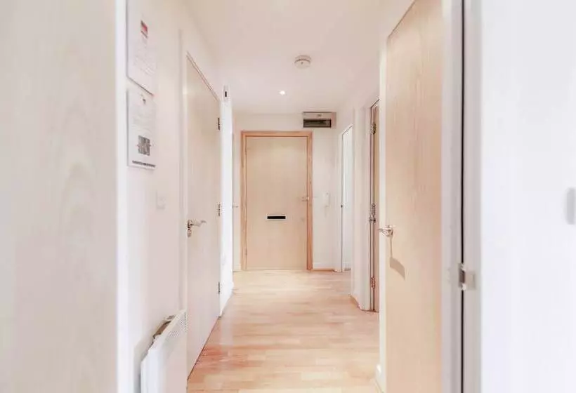 Roomspace Apartments  Park Lane