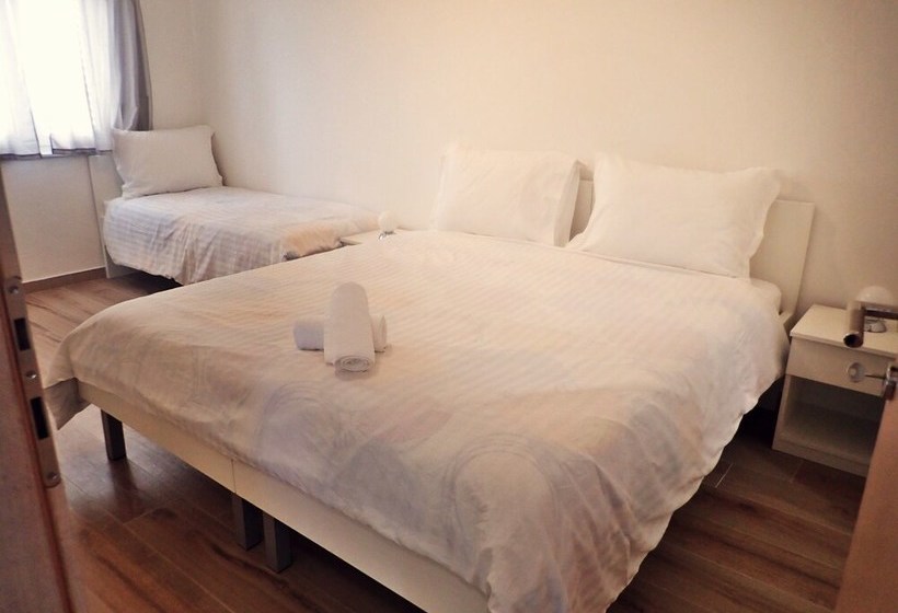 Apartmani Starigrad Paklenica   Danijel