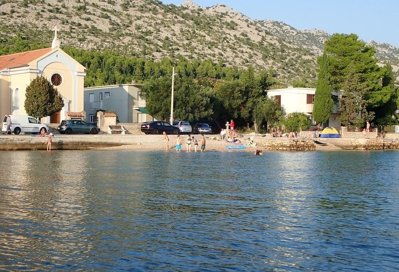 Apartmani Starigrad Paklenica   Danijel