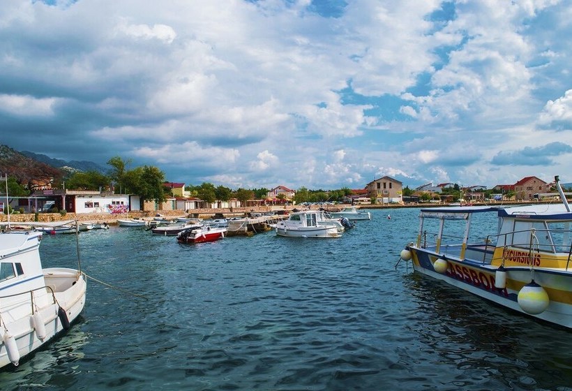 Apartmani Starigrad Paklenica   Danijel