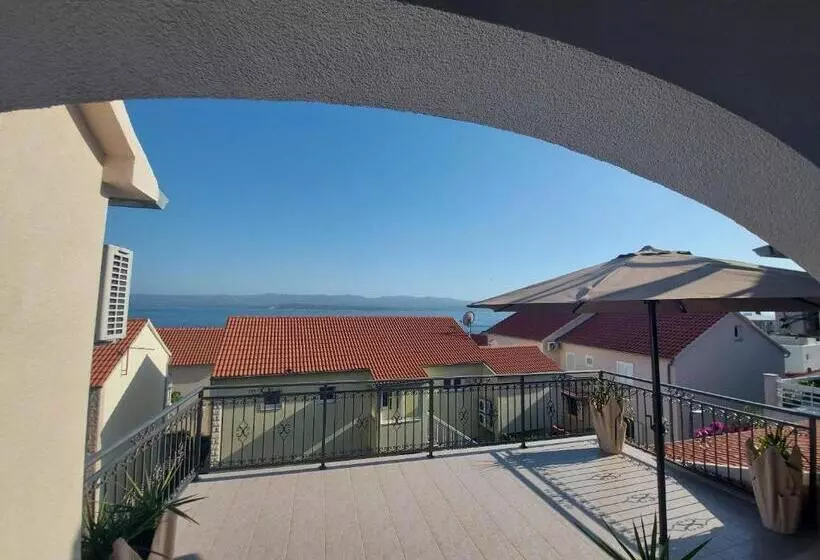 Apartments Karlo