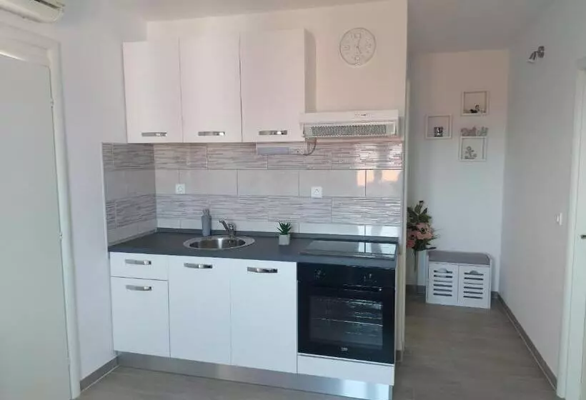 Apartments Karlo