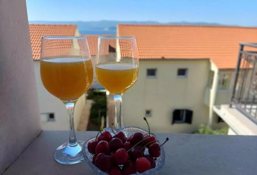 Apartments Karlo