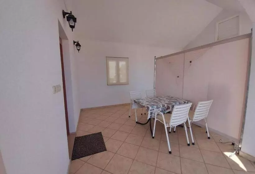 Apartments Karlo
