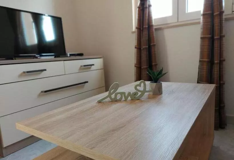 Apartments Karlo