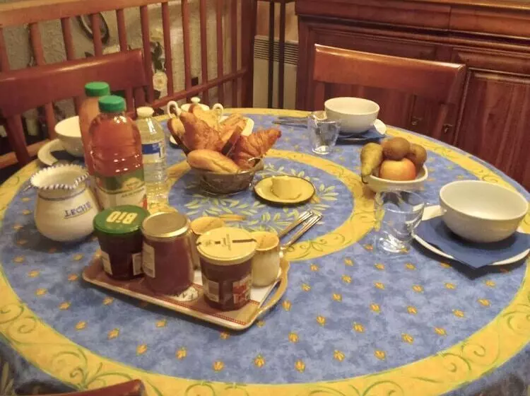 Aamiaismajoitus (B&B) Chambres D Hôtes Confortables