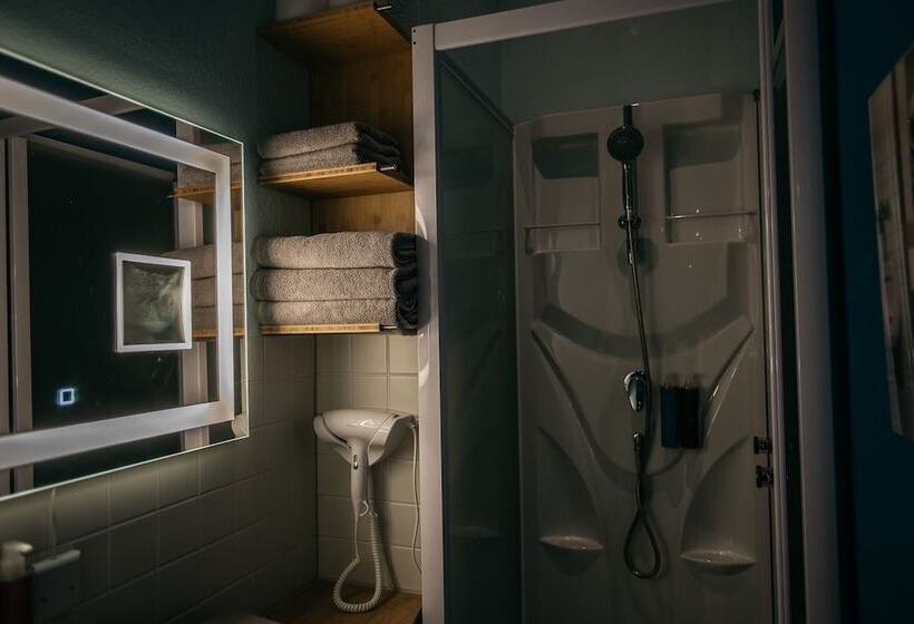 Urbn Dreams Into The Wild