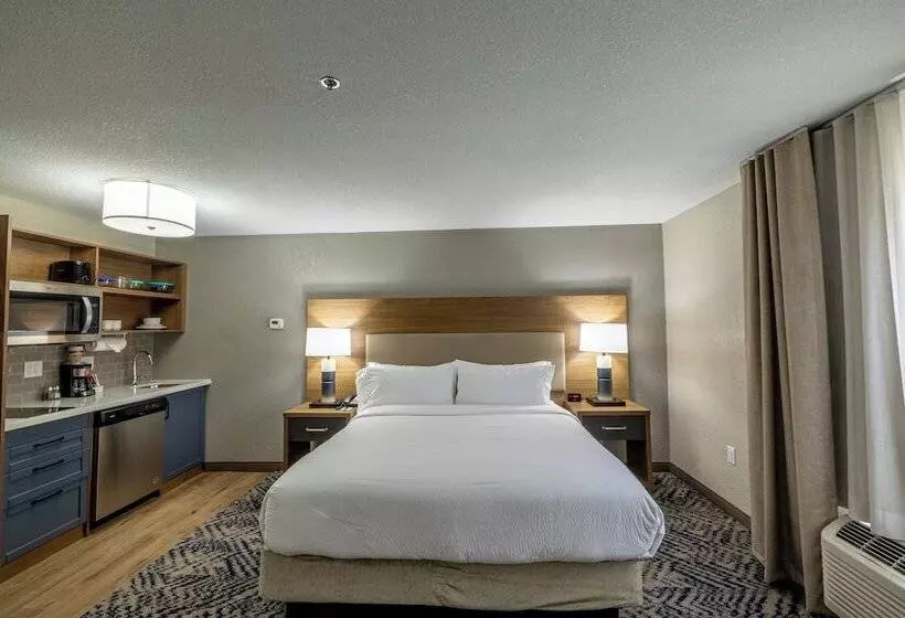 בית מלון כפרי Candlewood Suites Wichita Northwest, An Ihg