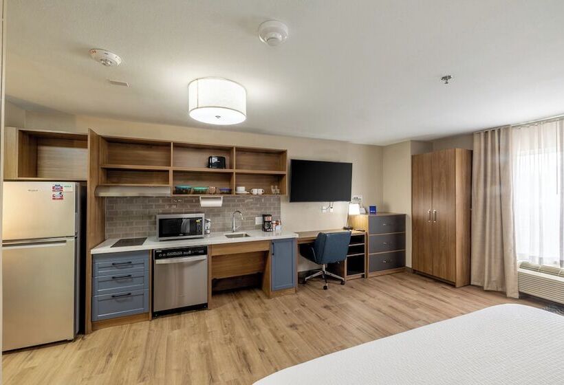 فندق Candlewood Suites Wichita Northwest, An Ihg