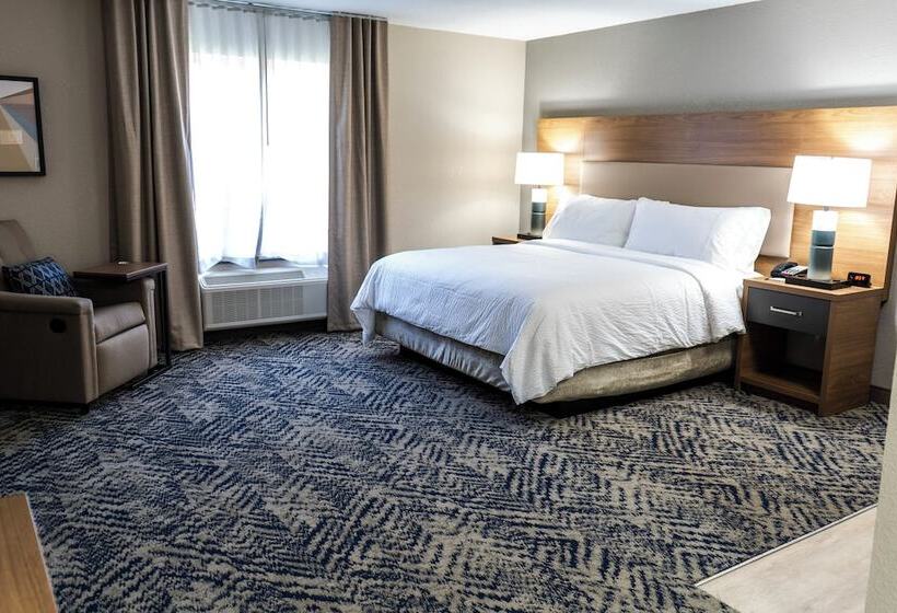 فندق Candlewood Suites Wichita Northwest, An Ihg