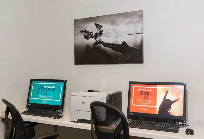 호텔 Hampton Inn By Hilton Milwaukee Northwest