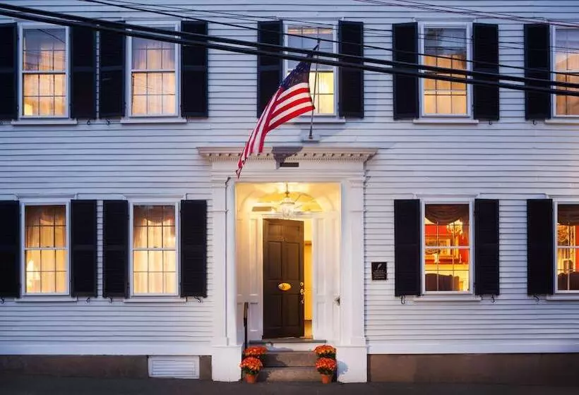 בית מלון כפרי Harbor Light Inn