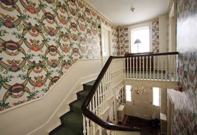 בית מלון כפרי Harbor Light Inn