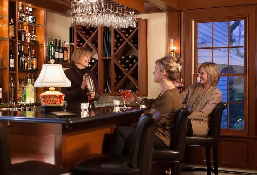 בית מלון כפרי Harbor Light Inn