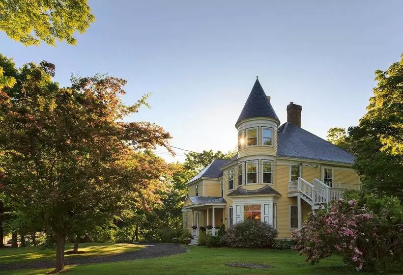 Отель Hawthorn Inn