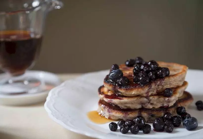 Отель Hawthorn Inn