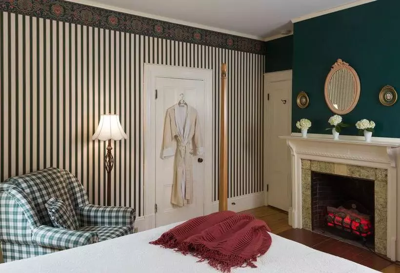 Отель Hawthorn Inn