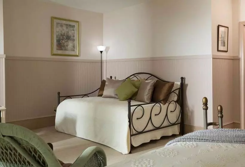 Отель Hawthorn Inn