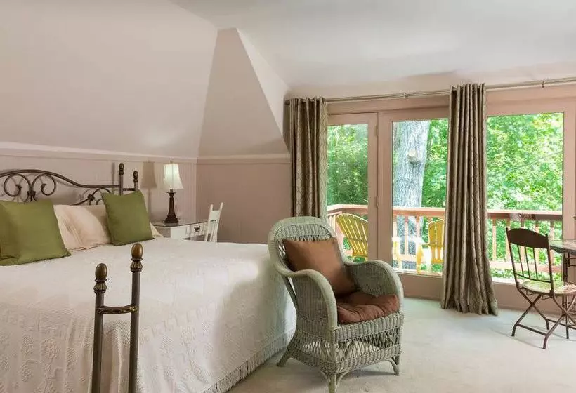 Отель Hawthorn Inn